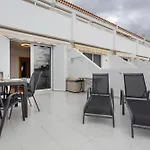 Terrace With Ocean View アデヘ